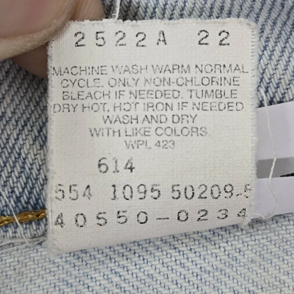 Levis *please carefully